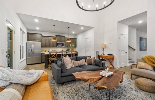 Tullahoma House | Lake Side Retreat at The Reserve w/Golf Cart