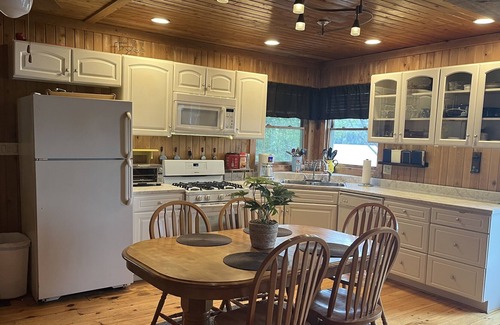 Baileyville Cabin | Lake Side Rustic Cabin