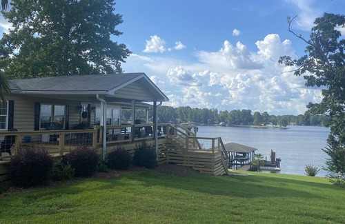 Milledgeville House | Lake Sinclair retreat with Boat Dock, Waterslide and BIG Views!