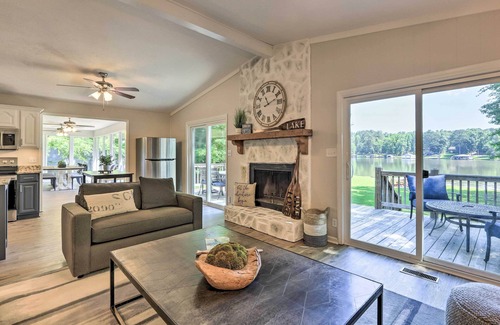 Eatonton House | Lake Sinclair Waterfront Home with Private Dock and Fire Pit
