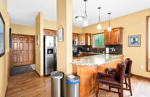 Lutsen House | Lake Superior view, 4-bed, short drive to Lutsen Mtn