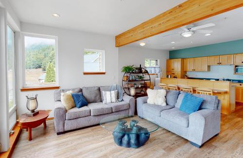 Port Angeles House | Lake Sutherland Retreat