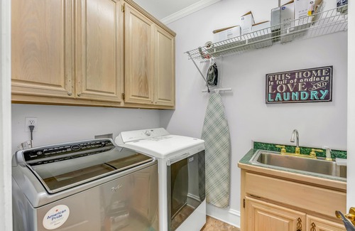 Trimble House | Lake Therapy: 5 BR, 4.5 BA House in Crane Hill, Sleeps 18