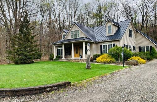 Alpine Lake House | Lake Top Getaway