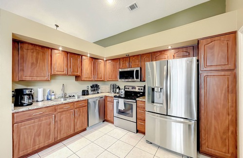Meadow Woods House | Lake View Charmer l Private Pool l Pets l Disney