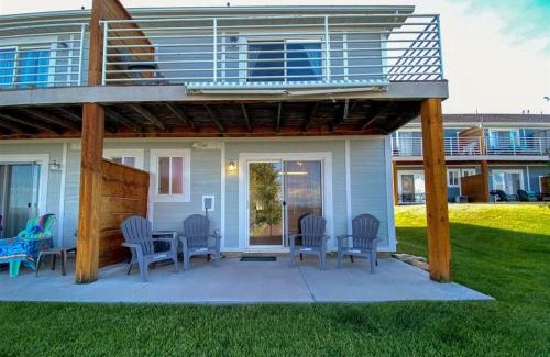 Harbor Village House | Lake View Condo 902 4