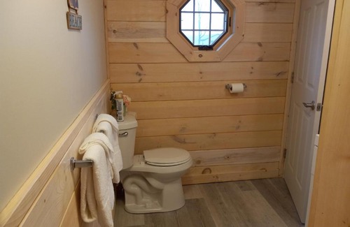Dundee House | Lake View Eagles Nest