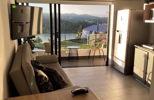 Guatape House | LAKE VIEW FARM- WITH 3 INDEPENDENT APPARTMENTS