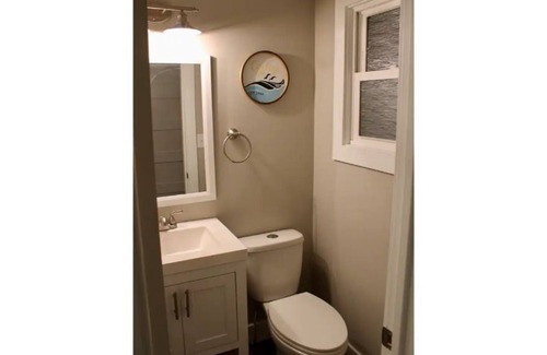 Whitehall House | Lake View Home