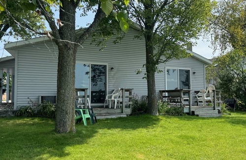 Lake City House | Lake View Motel & Gift Shop - Non-lakeview Kitchenette