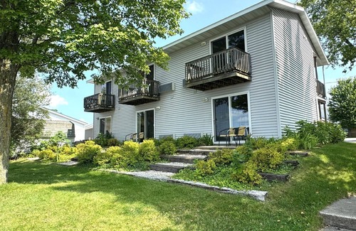 Lake City House | Lake View Motel & Gift Shop - Lakeview One Double Ground