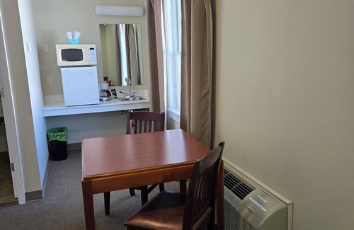 Lake City House | Lake View Motel & Gift Shop - Non-lakeview Two Double
