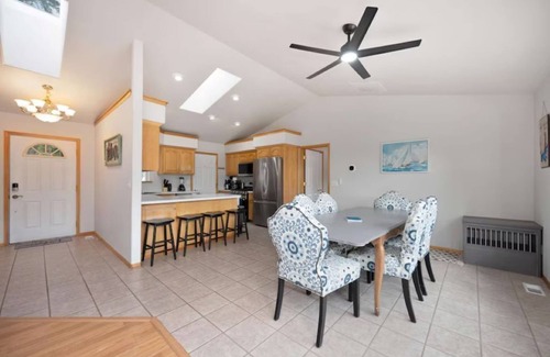 Hayden Lake House | Lake view property with lake access!