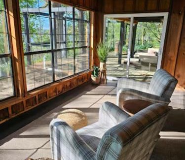Russellville House | Lake View Retreat