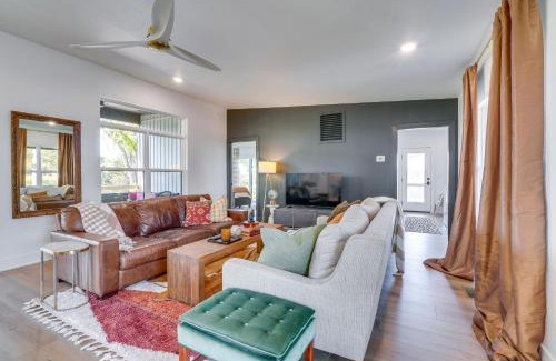 Eagle Rock House | Lake-View Retreat with Grill in Eagle Rock!