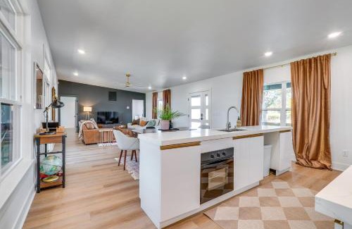 Eagle Rock House | Lake-View Retreat with Grill in Eagle Rock!