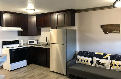 West Yellowstone Hotel | Lake View Suites
