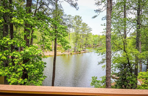 Pine Mountain Ski Chalet | Lake View Vacation perfect place to unwind & only 1 mile from Callaway Gardens!