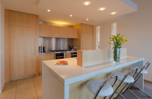 Queenstown City Centre House | Lake View Villa | Great location | Amazing views