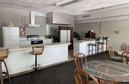 Mid America Condo | Lake View with Condo Convenience