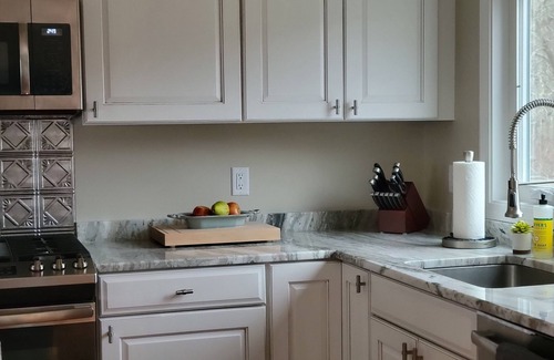 Centerville House | *LAKE VIEWS* 0.2 miles to the beach at lake* Renovated 4bds