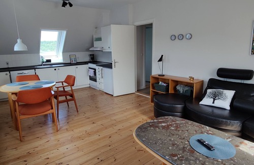 Grasten Apartment | Lake Views