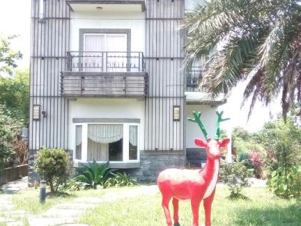 Dongshan House | Lake Villa Homestay