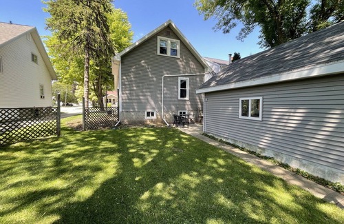 Oshkosh House | Lake Winnebago Retreat