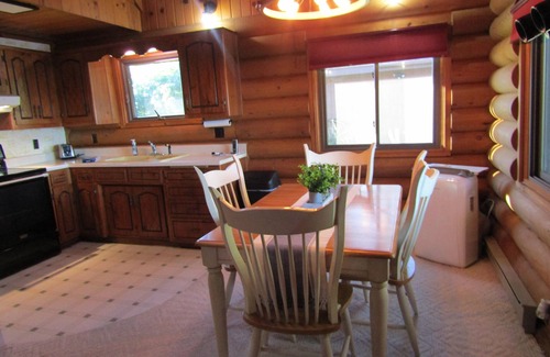 Chilton House | Lake Winnebago waterfront 3 bedroom Log home on a private lot with a great view!