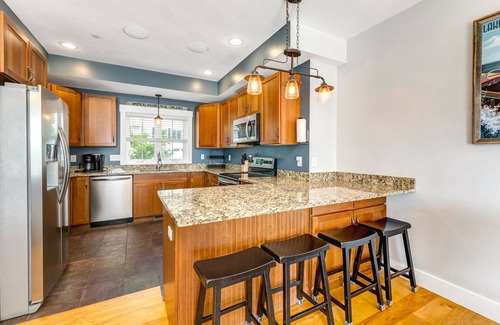 Weirs Beach House | 🌟Lake Winni 4 Bedroom home at Akwa Marina! 🌅⛵️