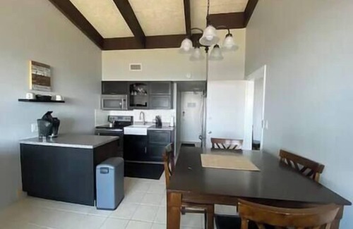 Weirs Beach Apartment | Lake Winni Studio Condo Full Kitchen - Weirs Beach