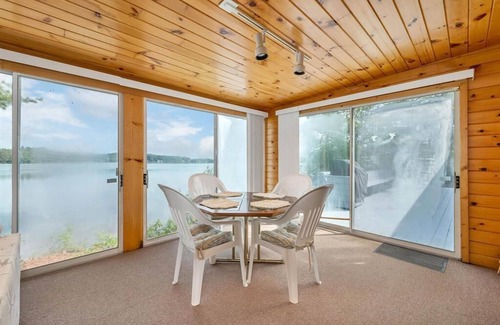 Lochmere House | Lake Winnisquam Docktails and Dreams