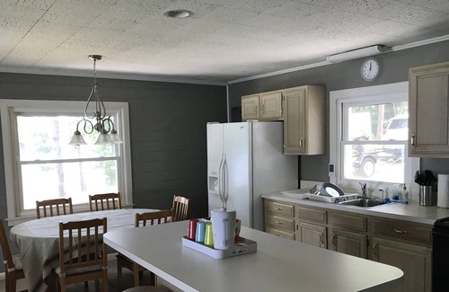 Bowling Green House | Lake Wylie waterfront 2BR house