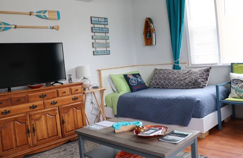 Fort Erie House | Lakebreeze Lodge - 2-3 bedroom Great location