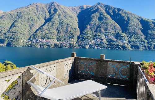 Laglio House | LakeComoAltana & rooftop lake view in an enchanted village.