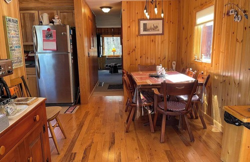 Freedom House | Lakefront 3 bed room property in Freedom, NH