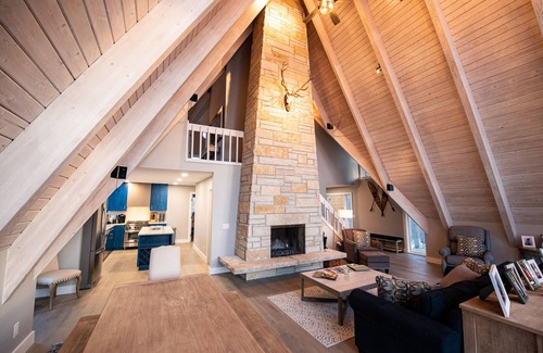 Leland House | ♣ Lakefront 3BDR Luxury Home at High Bluffs Lodge