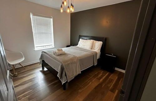 Old Hickory House | Lakefront 3BR Cozy House with BBQ & Hot Tub