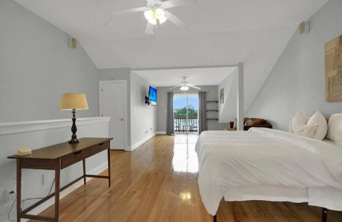 North Charleston House | Lakefront 3br Townhome W Stunning Views!
