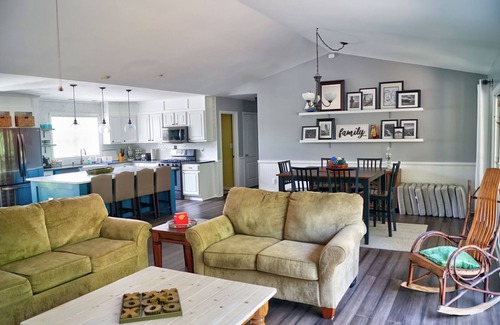 Mineral House | Lakefront 4 BR, 4 BA & GAME ROOM