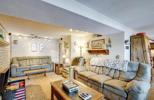 Gravois Mills House | Lakefront and Dog-Friendly Gem in Gravois Mills