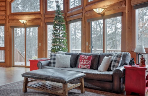 Mill Spring Cabin | Lakefront, beautiful mountain views surrounded by activities!