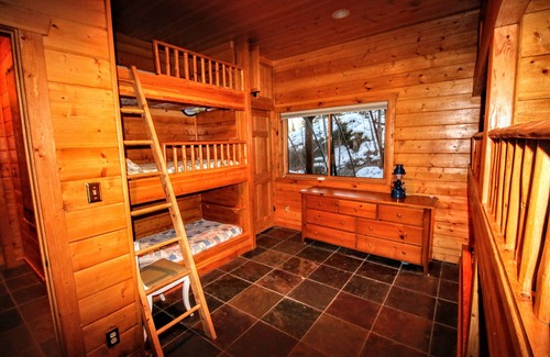 Grand Lake Cabin | Lakefront Beauty