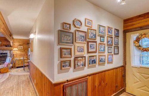Blairsville House | Lakefront Blairsville Cabin with Deck and Dock!