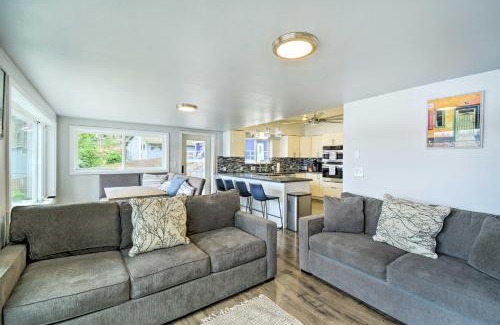 West Hills House | Lakefront Bremerton Vacation Rental with Deck!