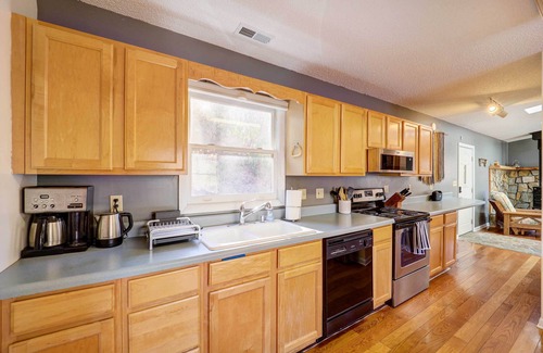 Butler House | Lakefront Butler Retreat w/Hot Tub & Dock!