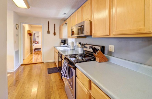Butler House | Lakefront Butler Retreat w/Hot Tub & Dock!