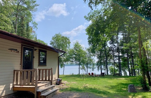 Presque Isle Cottage | Lakefront Cabin #7 The Northern Pike House