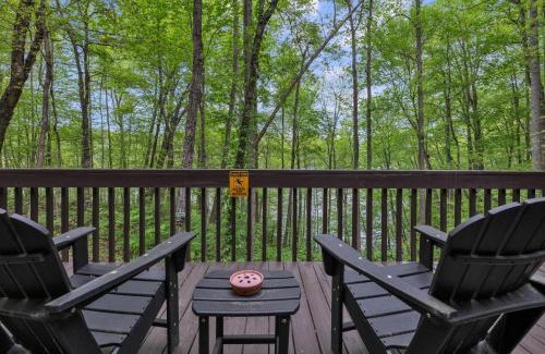 Unaka House | Lakefront Cabin Bordering Nat Park with Hot Tub! cabin