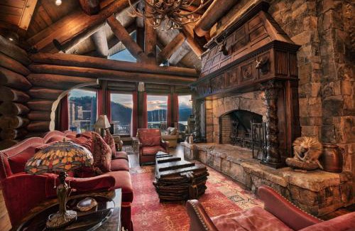 Topton House | Lakefront Cabin For Large Groups